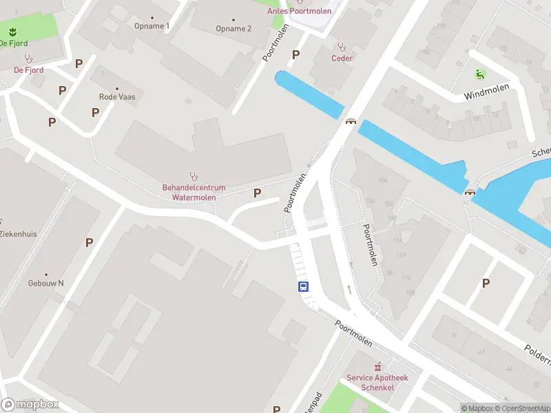 Ambulance met grote spoed naar de Poortmolen in Capelle aan den IJssel