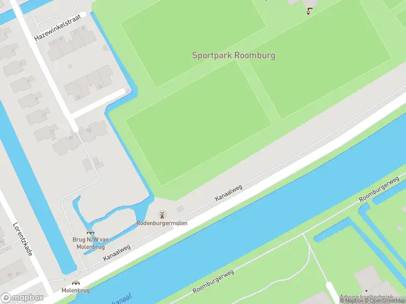 Ambulance met gepaste spoed naar de Lammenschansweg in Leiden
