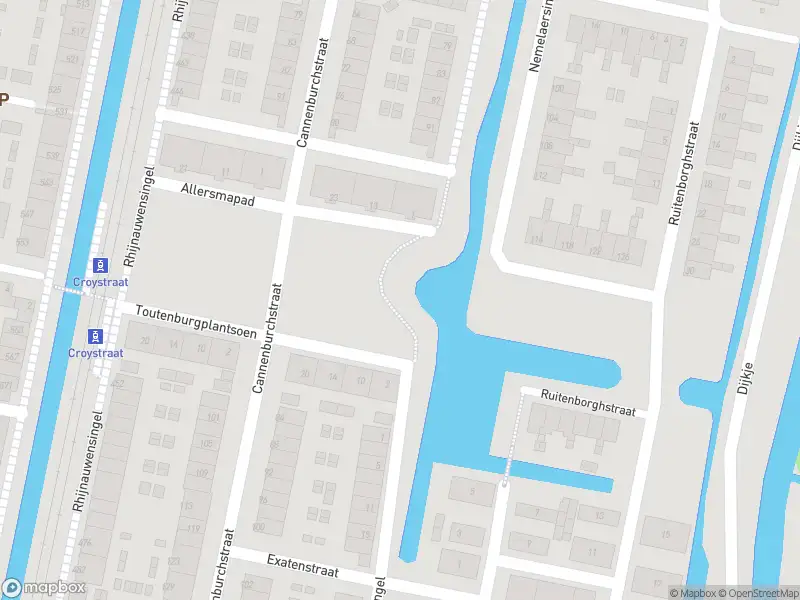 Ambulance met gepaste spoed naar de Hunenborgplantsoen in Rotterdam