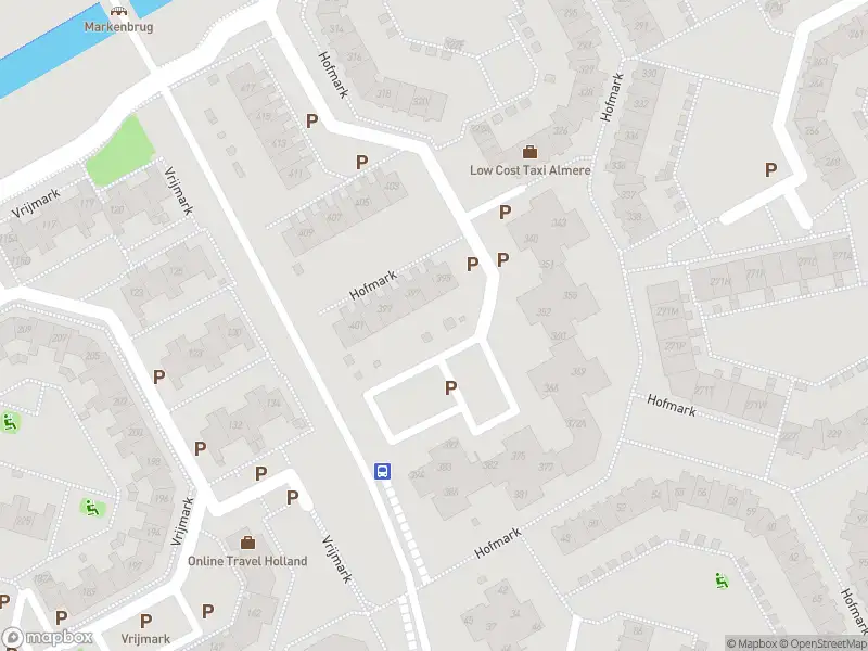 Politie naar de Ambachtsmark in Almere vanwege aanrijding met letsel
