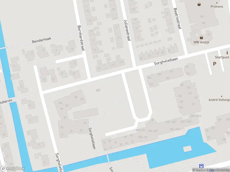 Ambulance met gepaste spoed naar de Generaal de Wetlaan in Andijk