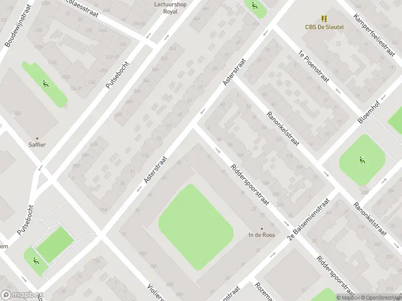 Ambulance met grote spoed naar de Ridderspoorstraat in Rotterdam