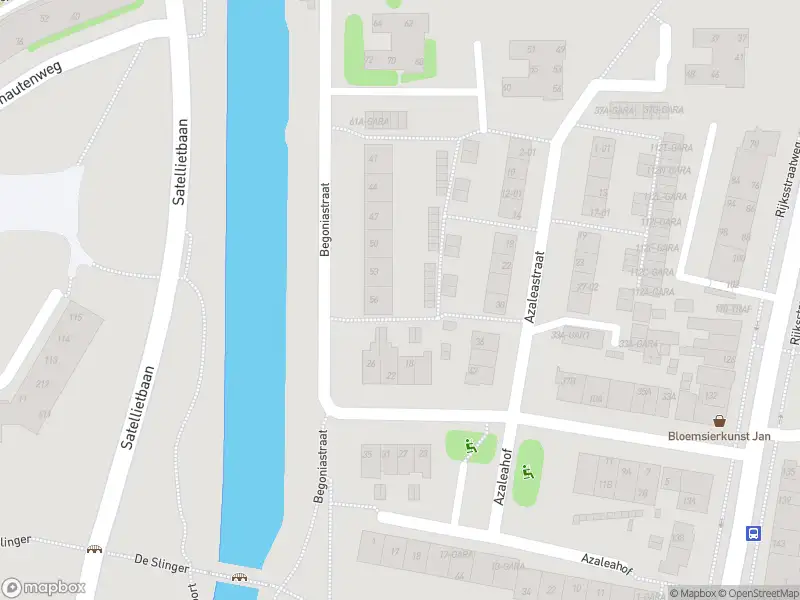 Ambulance met grote spoed naar de Industrieweg in Duivendrecht