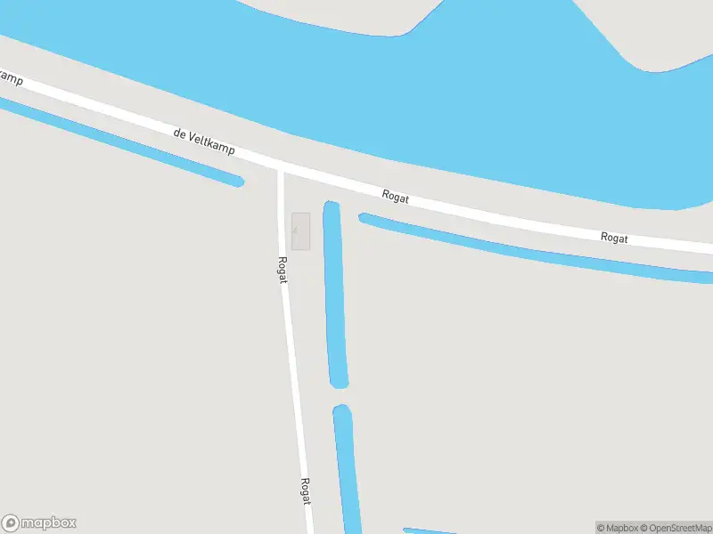 Brandweer met gepaste spoed naar de Industrieweg in Rogat vanwege brand