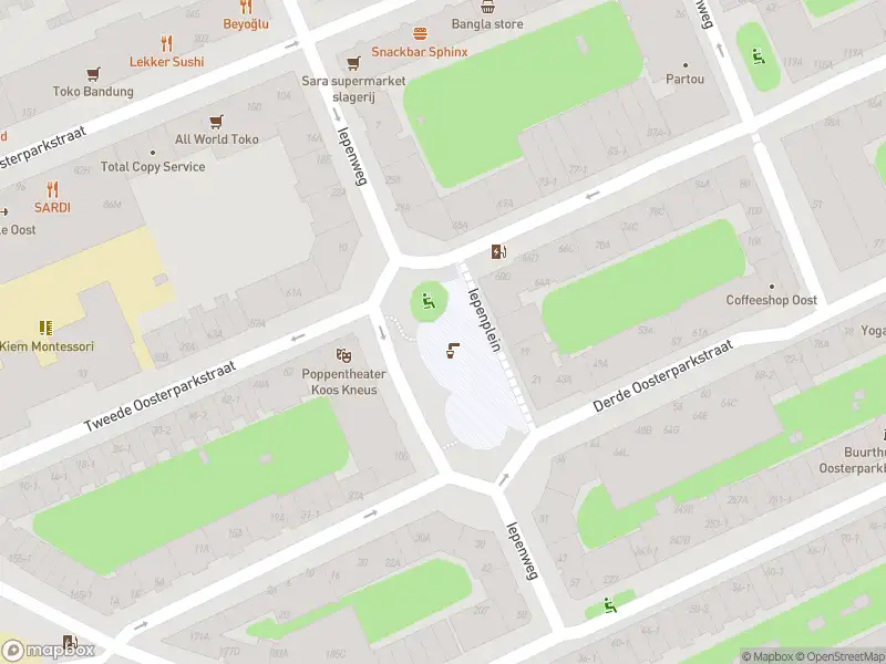 Ambulance naar de Iepenplein in Amsterdam