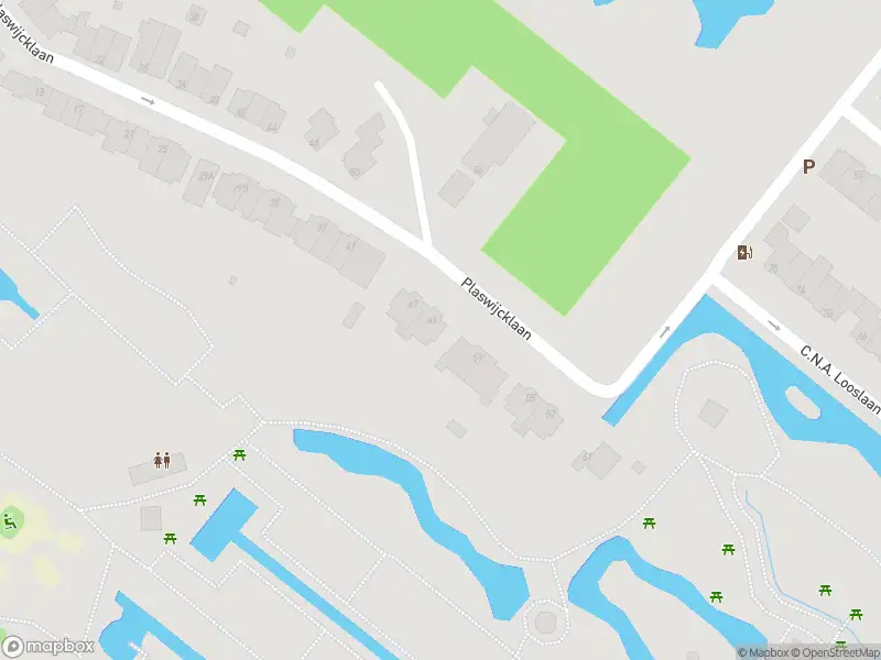 Ambulance met grote spoed naar de Plaswijcklaan in Rotterdam