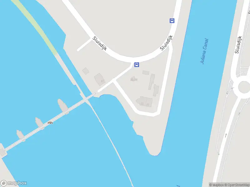 Brandweer met gepaste spoed naar de Sluisdijk in Maastricht vanwege een buitenbrand