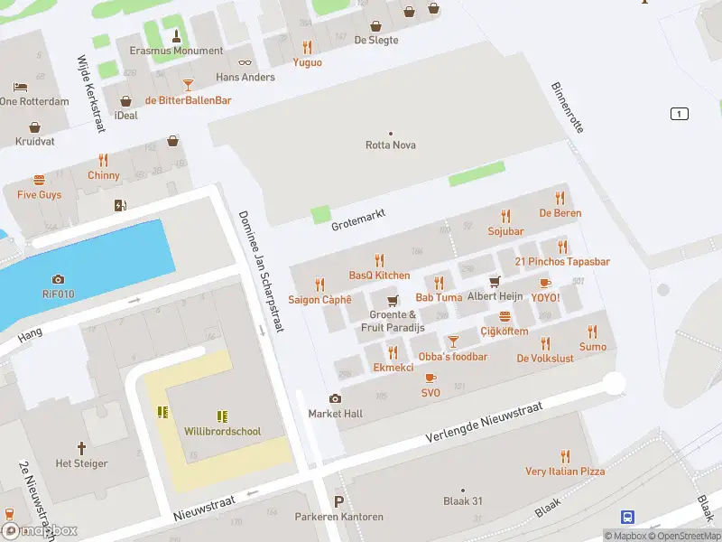 Ambulance met gepaste spoed naar de Ds. Jan Scharpstraat in Rotterdam