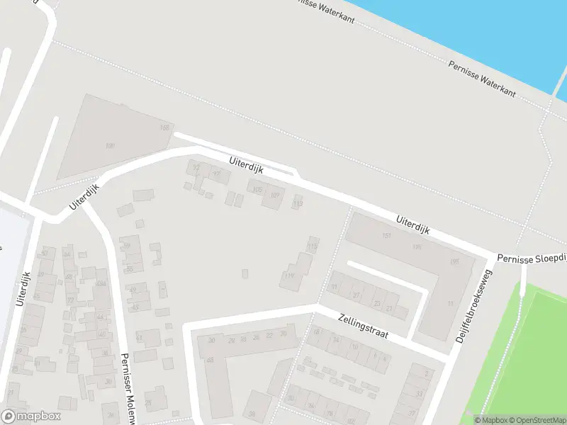 Ambulance met gepaste spoed naar de Uiterdijk in Pernis Rotterdam