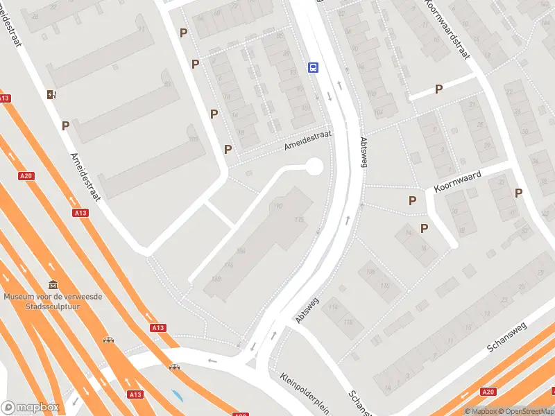 Ambulance met grote spoed naar de Ameidestraat in Rotterdam