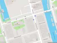 Ambulance met gepaste spoed naar de Docklandsweg in Amsterdam