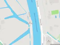 Ambulance met grote spoed naar de Vijfhuizen in Haarlem