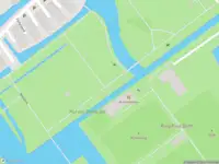 Ambulance met gepaste spoed naar de Van der Lelijstraat in Delft