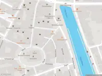 Ambulance met grote spoed naar de Smalle Havenstraat in Vlaardingen