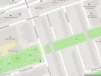 Ambulance met grote spoed naar de Baden Powellweg in Amsterdam