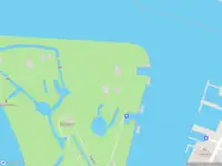 Brandweer met grote spoed naar de Faljeril in Warmond vanwege personen te water