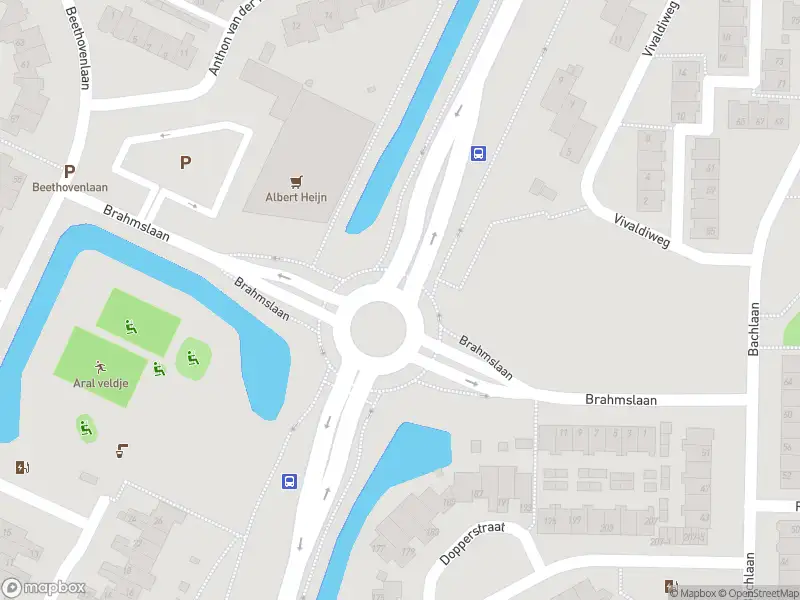 Politie naar de Brahmslaan in Bunschoten-Spakenburg vanwege aanrijding met letsel