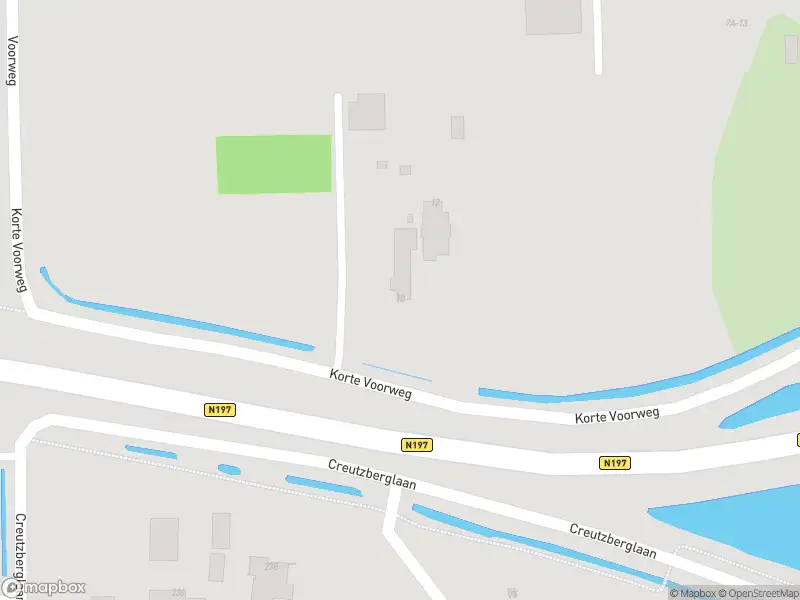 Ambulance met grote spoed naar de Korte Voorweg in Beverwijk