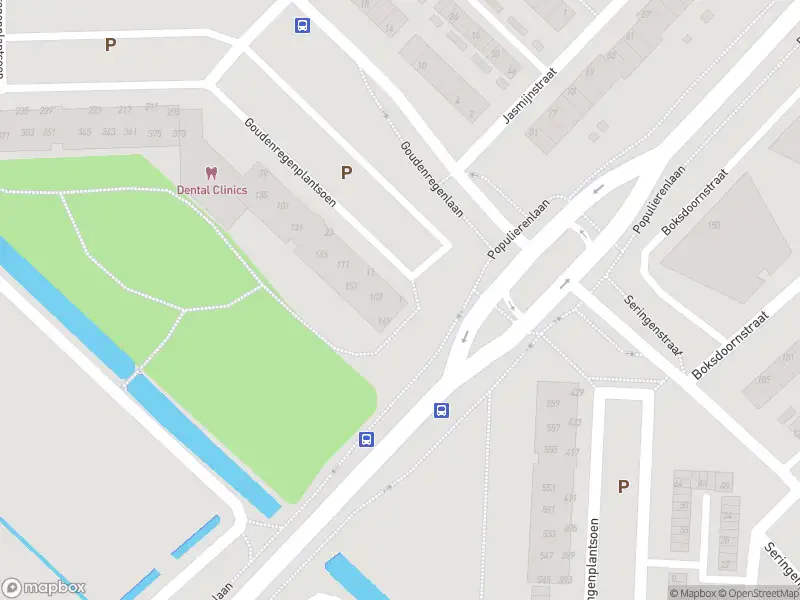 Ambulance met grote spoed naar de Goudenregenplantsoen in Ridderkerk