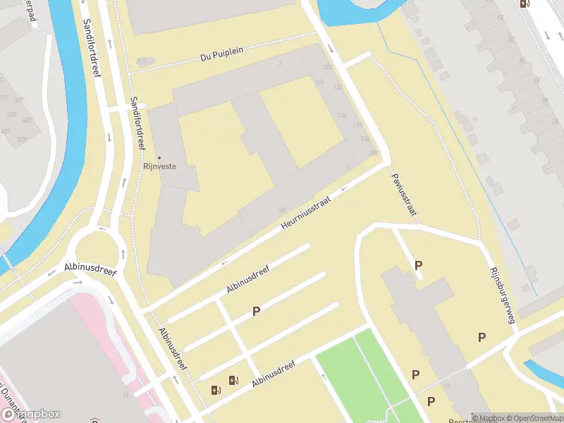 Ambulance met gepaste spoed naar de Heurniusstraat in Leiden