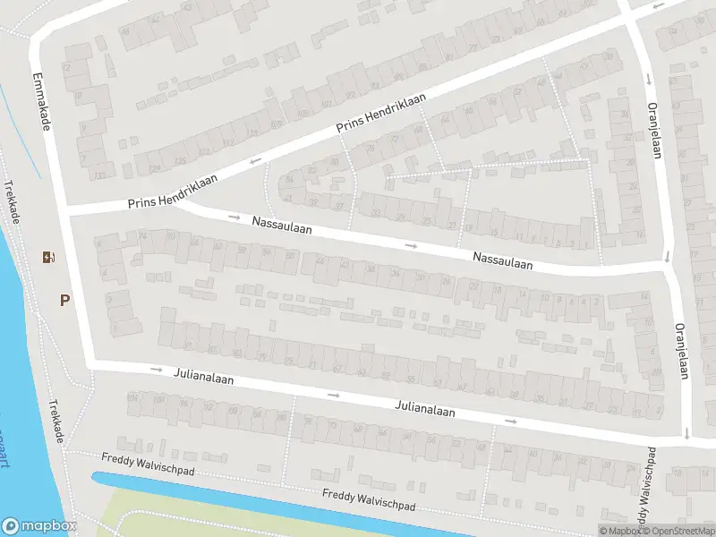 Ambulance met grote spoed naar de Nassaulaan in Vlaardingen