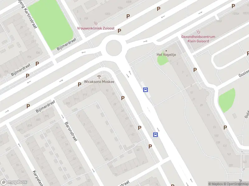 Ambulance met grote spoed naar de Baronstraat in Amsterdam