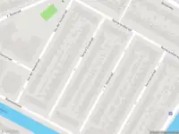 Ambulance met gepaste spoed naar de Van der Helststraat in Alkmaar