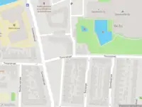 Ambulance met gepaste spoed naar de Ceramstraat in Leiden