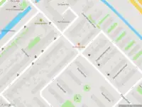 Ambulance met gepaste spoed naar de Fizeaustraat in Amsterdam