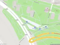 Ambulance met gepaste spoed naar de Azartplein in Amsterdam