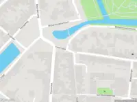 Ambulance met gepaste spoed naar de Sijbrandsplein in Enkhuizen