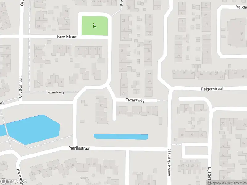 Politie naar de Fazantweg in Neede vanwege voertuigen te water