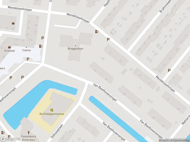 Ambulance met gepaste spoed naar de Van Beethovensingel in Rotterdam