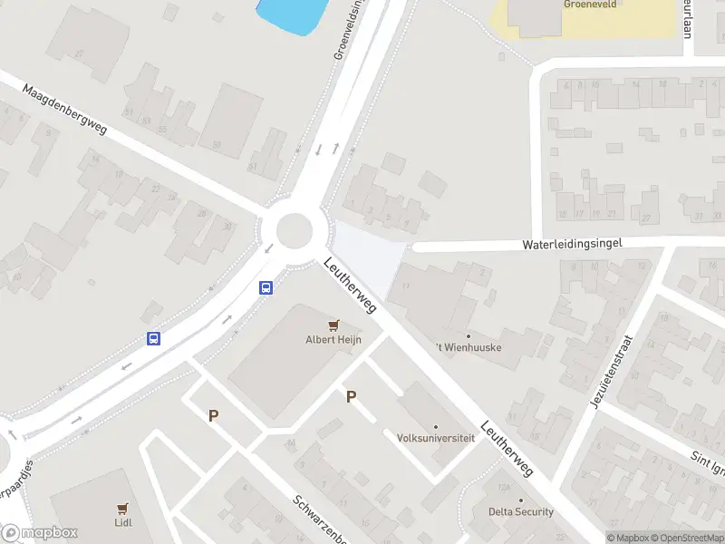 Ambulance met grote spoed naar de Maagdenbergplein in Venlo