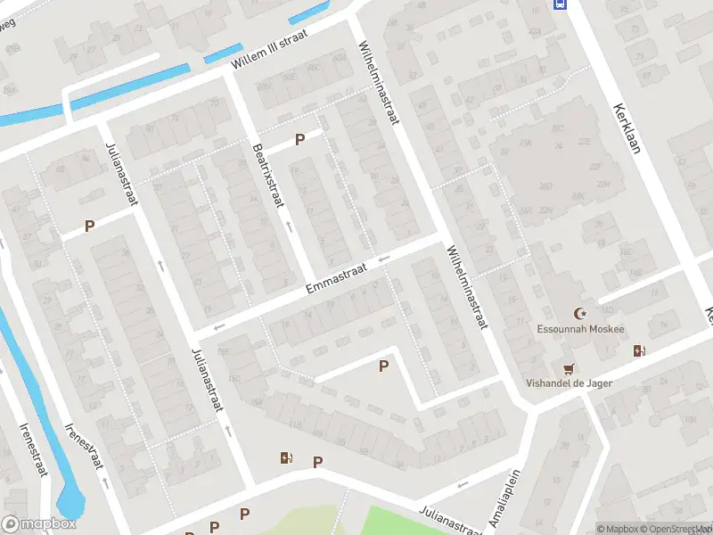 Ambulance met grote spoed naar de Emmastraat in Wateringen
