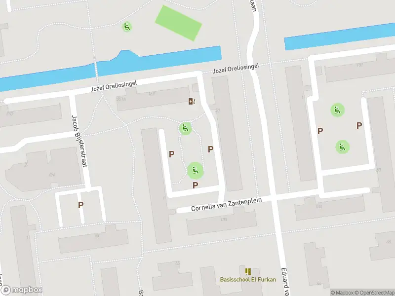 Politie naar de Van Beethovenplein in Schiedam