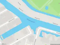 Brandweer met gepaste spoed naar de H.J.E. Wenckebachweg in Amsterdam vanwege waarnemen gaslucht