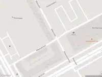 Ambulance met grote spoed naar de Kikkenstein in Amsterdam