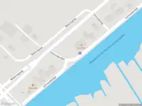 Ambulance met gepaste spoed naar de Leimuiderdijk in Leimuiderbrug