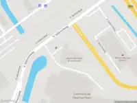 Ambulance met grote spoed naar de Hertog Aalbrechtweg in Alkmaar