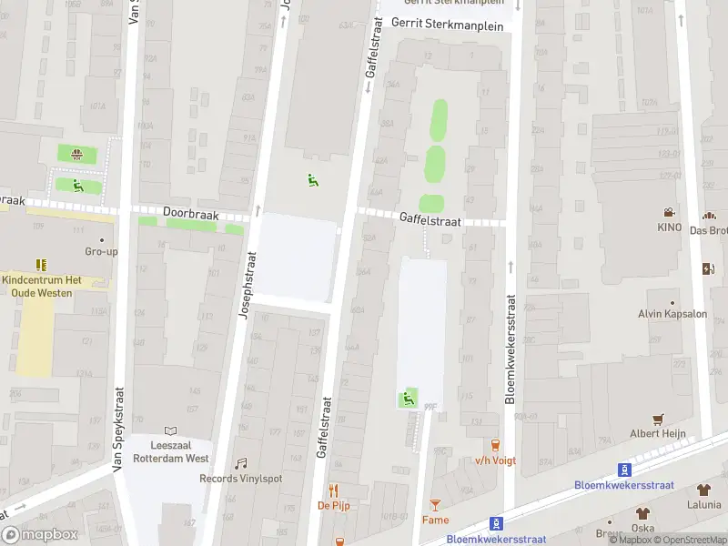Ambulance met grote spoed naar de Gaffelstraat in Rotterdam