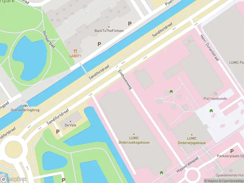 Ambulance met gepaste spoed naar de Bargelaan in Leiden