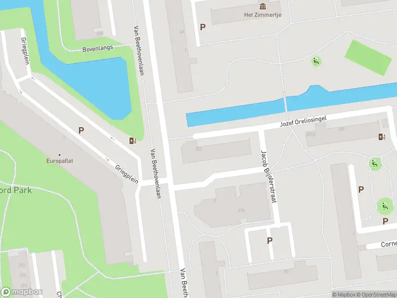 Ambulance met gepaste spoed naar de Jozef Oreliosingel in Schiedam