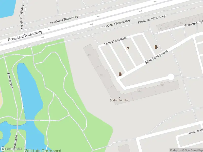 Ambulance met grote spoed naar de Söderblomplaats in Rotterdam