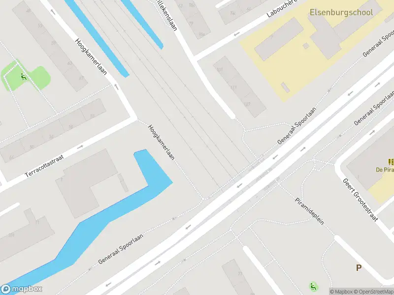 Ambulance met grote spoed naar de Steenvoordelaan in Rijswijk