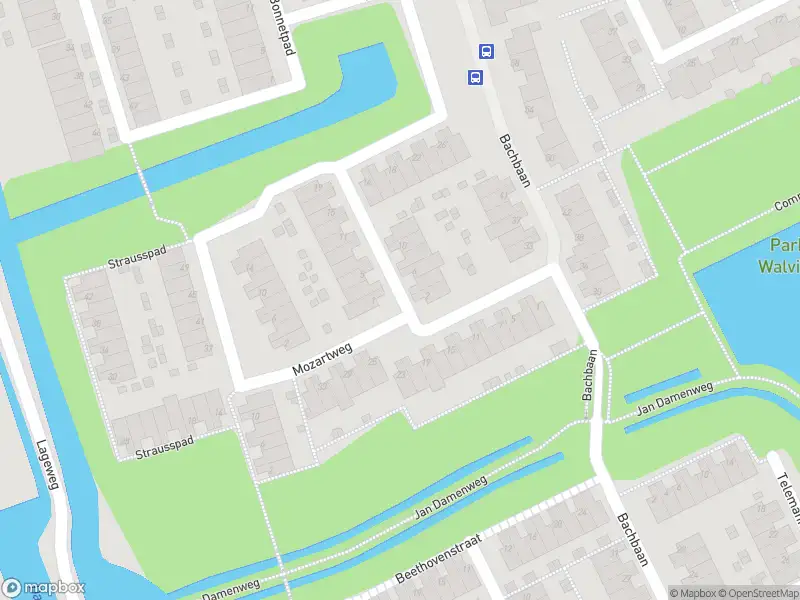 Ambulance met gepaste spoed naar de Schubertstraat in Spijkenisse