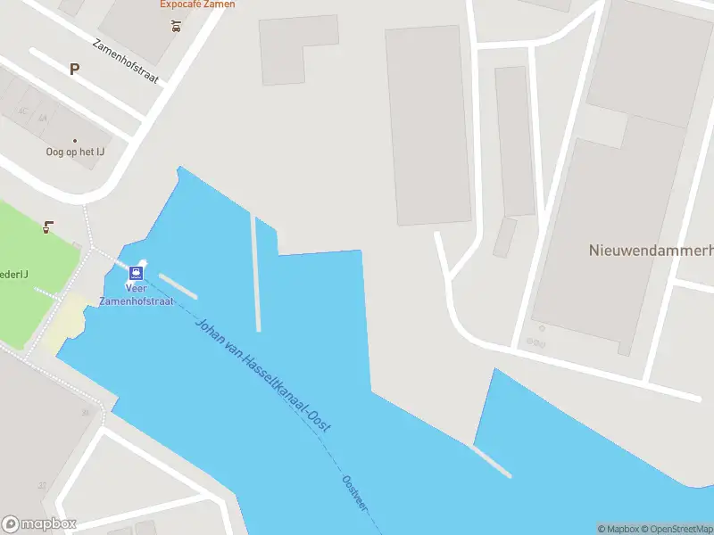 Ambulance met gepaste spoed naar de Johan van Hasseltweg in Amsterdam