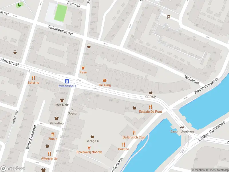 Ambulance met grote spoed naar de Zaagmolendrift in Rotterdam