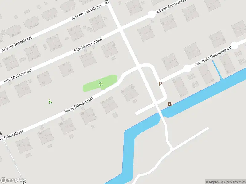 Ambulance met grote spoed naar de Harry Dénisstraat in 's-Gravenhage