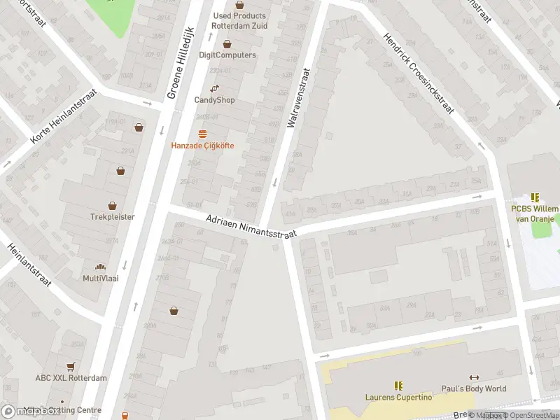Ambulance met grote spoed naar de Adriaen Nimantsstraat in Rotterdam
